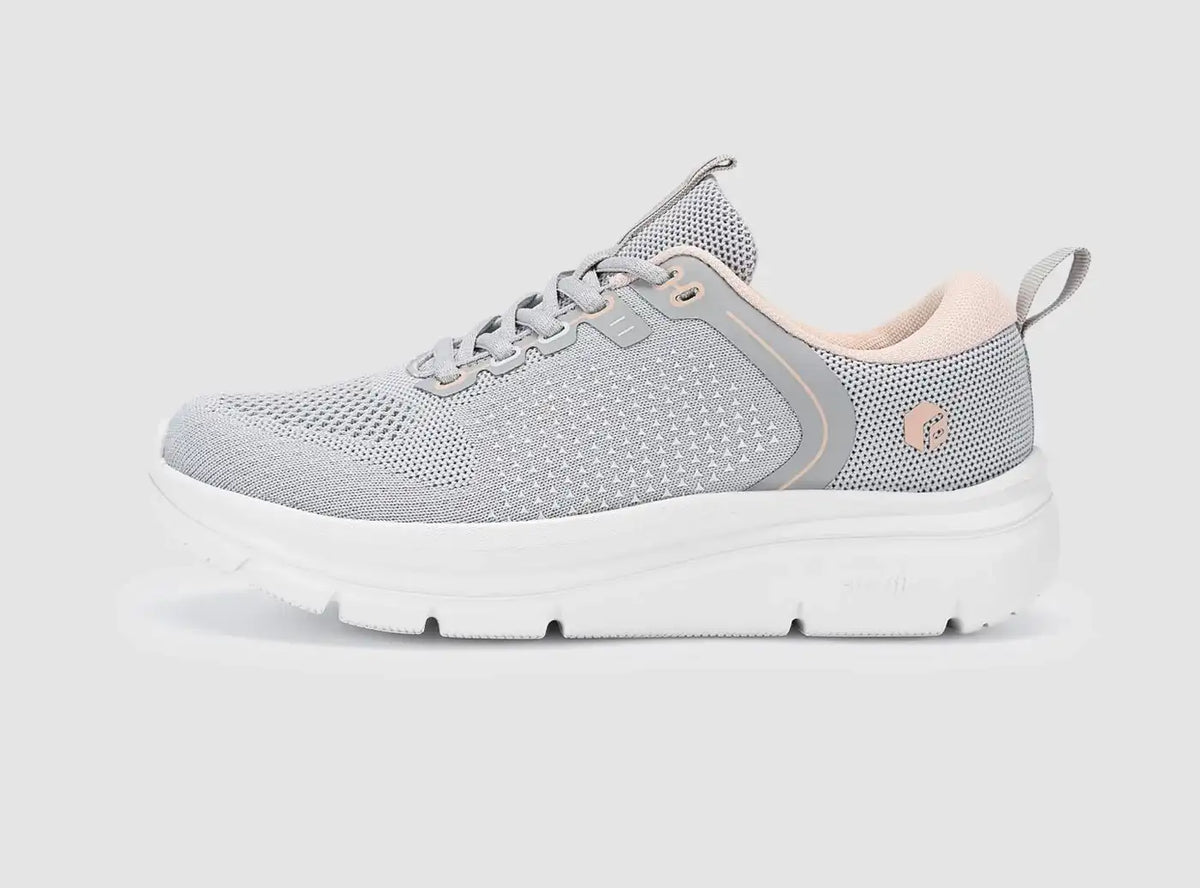 Women's Cloud Wanderer V18